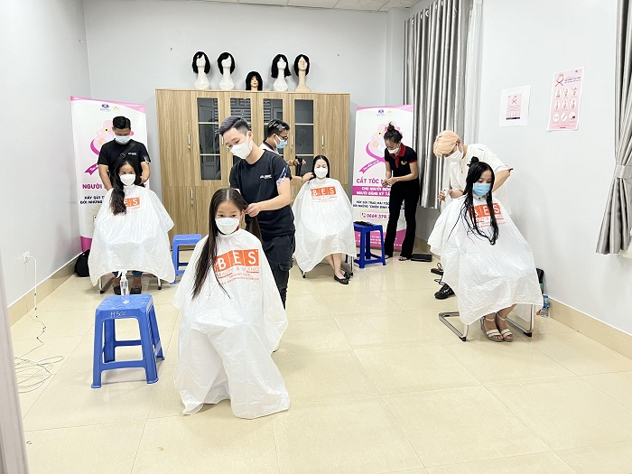 Cùng Hairburst Việt Nam hỗ trợ tích tóc cho bệnh nhân ung thư  Báo Phụ  Nữ Việt Nam